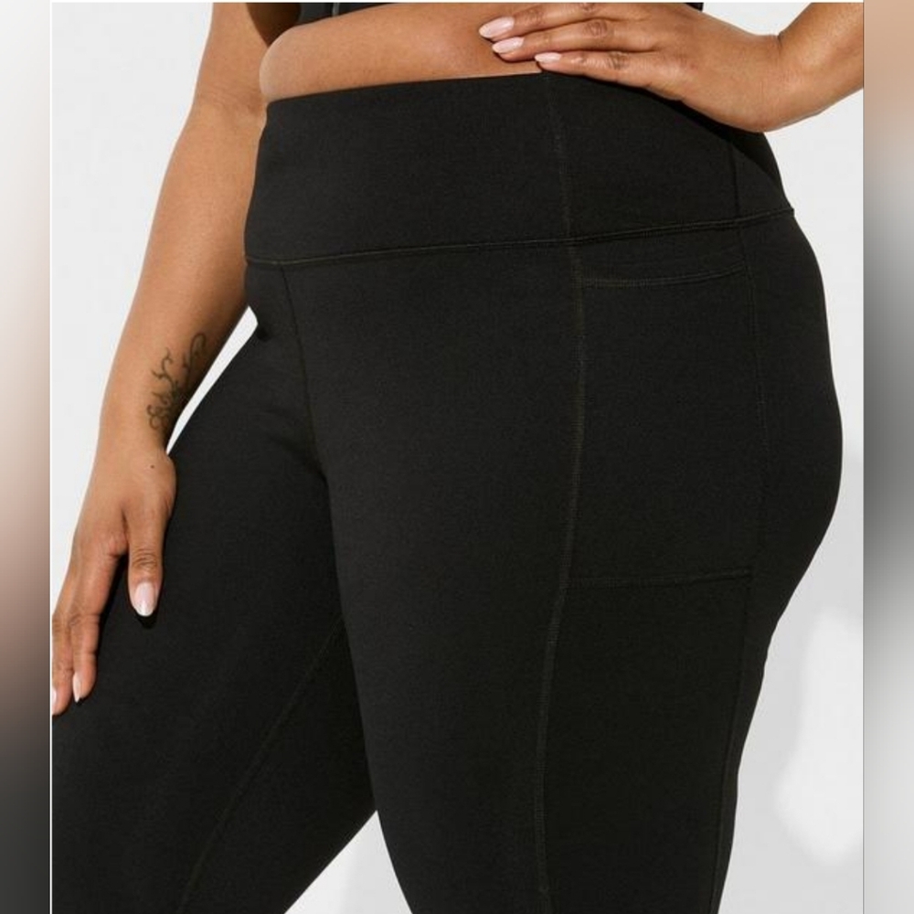 Torrid Active Performance Core Crop Moon Print Le… - image 3